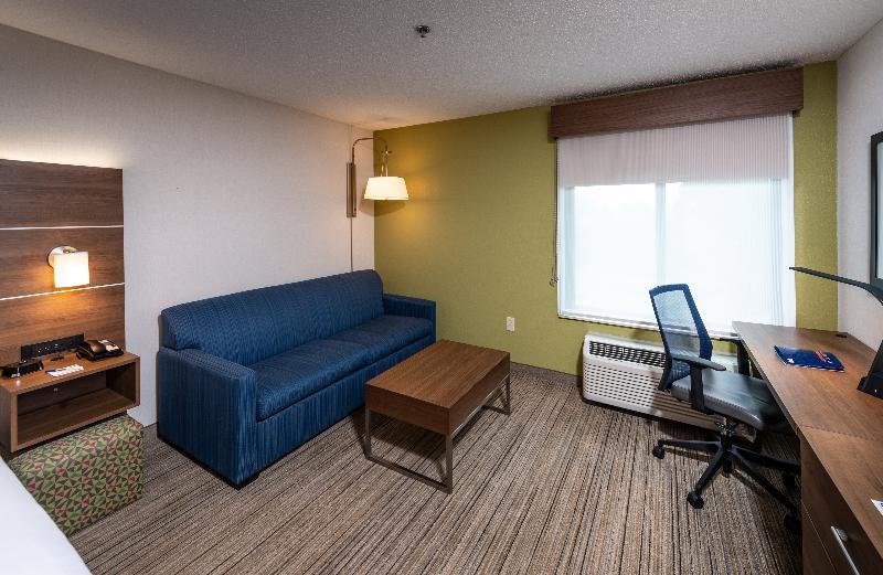 Holiday Inn Express Newport North - Middletown By Ihg Exterior photo